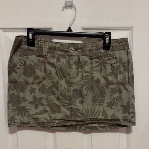 So Wear It Declare It Leafy Green Skirt